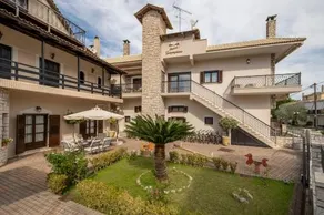 Giogarakis Suites - Image 3