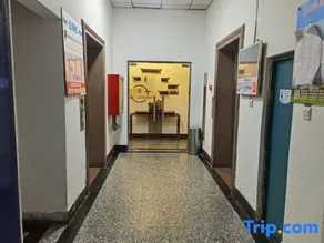 Qingdao Youshe Linhai Homestay (Golden Lion Plaza Branch) - Image 3