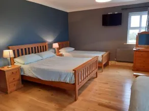 Whitethorn Lodge, Farm B&B, Lackafinna - Image 3