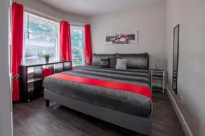 The Rubi Lounge Spacious Brooklyn Centre Modern Escape Near Downtown With Parking 300MB WiFi & Self Check In - Image 4