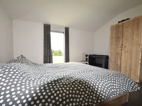 Traditional and Modern 6 Person Fishing Holiday Home, Near Frisian Franeker - Image 3