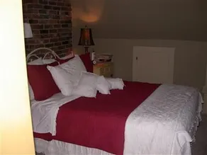 Alexandra's Bed and Breakfast - Image 1