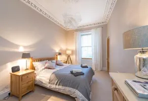 Dean Terrace Apartment - Image 5
