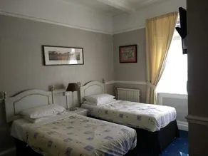 Chadwick House Hotel - Image 3