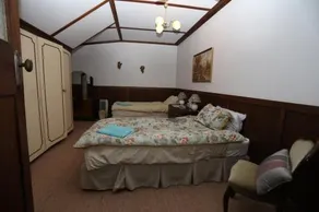 Colwyn House Bed & Breakfast & Stable Cottage - Image 2