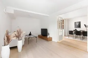 Exclusive apartment by the ocean - Image 4