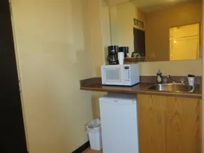 Athabasca Valley Inn & Suites - Image 5