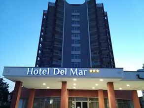 Complex Hotelier Vulturul - Image 1