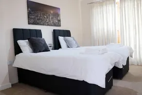 Comfy Duplex 2-Bed Apartment In Milton Keynes - Image 4
