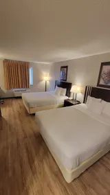 Days Inn by Wyndham Sheridan - Image 3