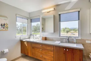 Coplan Vineyards by Avantstay 10-acre Estate w/ Pool, Spa, Bocce & Designer Interiors - Image 2