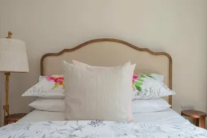 3-bedroom Home in Richmond - Ideal Family Living - Image 3