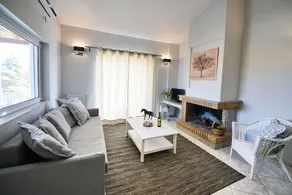 2BR Flat in Lefkada in Kariotes - Image 4