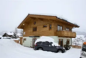 Stunning Holiday Home With Balcony, Ski Storage, Parking - Image 4
