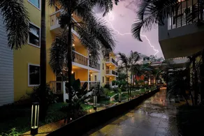 Sea Breeze Max Resort & Spa - Image 4
