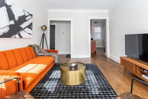 Stylish Comfy Lincoln Sq. 2BR Near Wrigley - Image 2