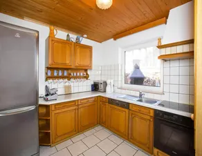 Large Holiday Home With Garden and Balcony in Otztal - Image 4