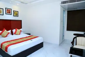 New Hotel Executive Inn - Image 4