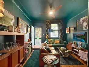 Charming Townhouse Steps from Newcastle Beach - Image 3
