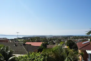 lake and ocean view - Image 3