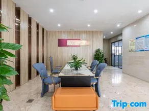 Kaiyue Business Hotel - Image 2