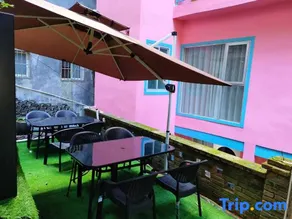 Yard Hotel - Image 2