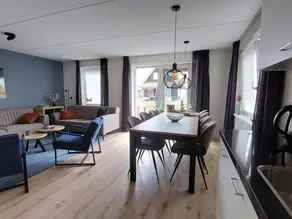 Lovely holiday home near the beach - Image 2