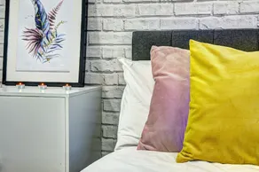 Modern 2BR House & Private Parking & Kid-friendly - Image 2
