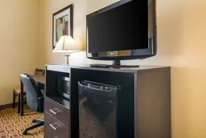 Spark By Hilton Sellersburg - Image 2