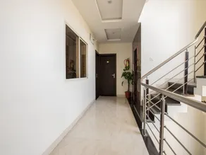 Hotel King Palace by OYO Rooms - Image 2
