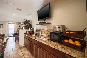 Rodeway Inn - Image 3