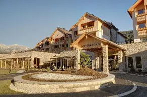 Leading Family Hotel & Resort Dachsteinkönig - Image 1