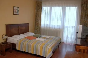Triasz Aparthotel - Image 2