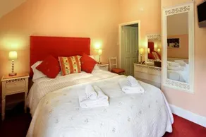 Ilkley Moor Cottages - Image 2