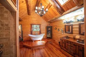 Luxe Log cabin with hot tub spa steam room - Image 4