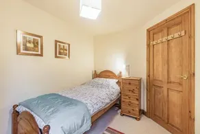 Hurst Cottage - Image 4