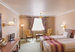 Londonderry Arms Hotel - Image 2