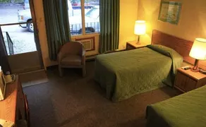 Birchwood Motor Hotel - Image 3
