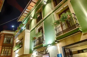 Le Petit Leon Hotel - Image 4