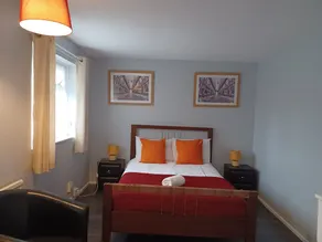 Poynters House - Huku Kwetu Luton & Dunstable - Spacious 2 Bedroom -L&D Hospital - Suitable & Afford - Image 4