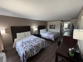 Red Roof Inn Forrest City - Image 3