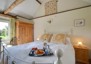 The Lodge - Image 5