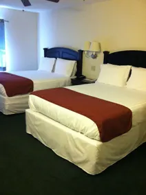 Crimson Inn - Image 2