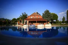 Villa Familia - Image 5