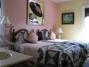 Fair Street Guest House - Image 3