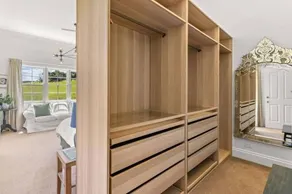 Large Family House including Self Contained Studio for AuPair or extended family - Image 4