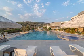 Vacation Flat w Pool Garden in Bodrum - Image 3
