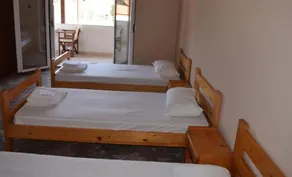 Menis Haus - Image 4