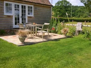 Hayesland Lodge - Image 2
