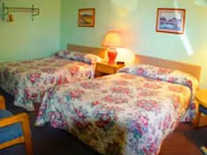 Admiral Motel - Image 2